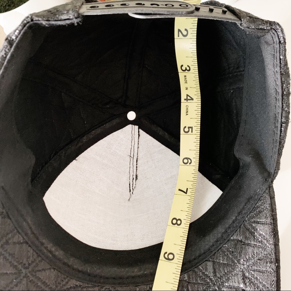 Forever 21 Black Metallic Cap - Picture 4 of 6